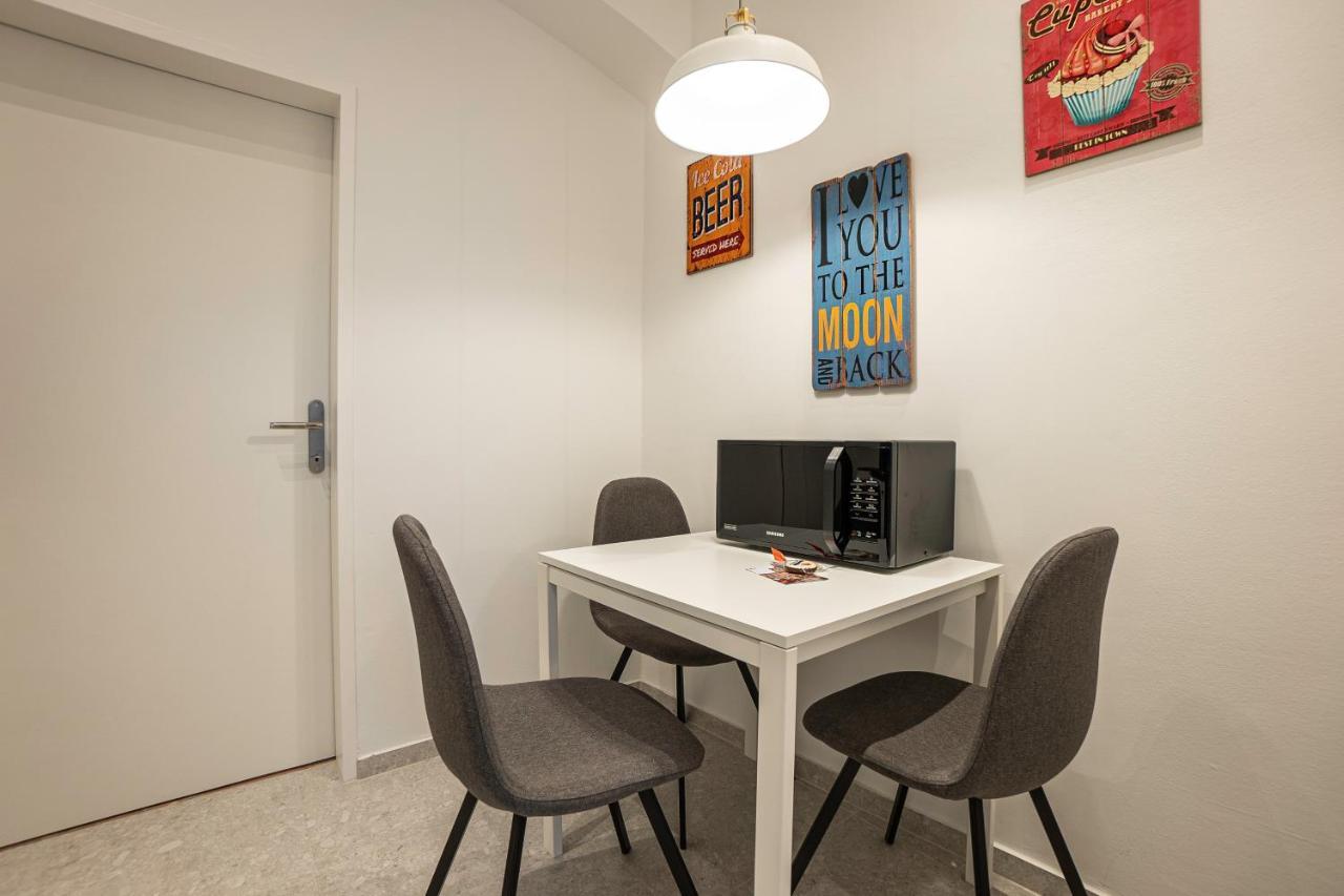 Experience Fresh Comfort In Our Brand-New Apartment In Vienna'S 17Th District Exterior foto